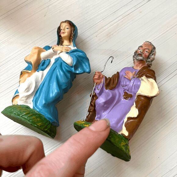 Vintage 50s Italian-Made Nativity Set Wooden Stable Painted Paper Figurines - Picture 6 of 12